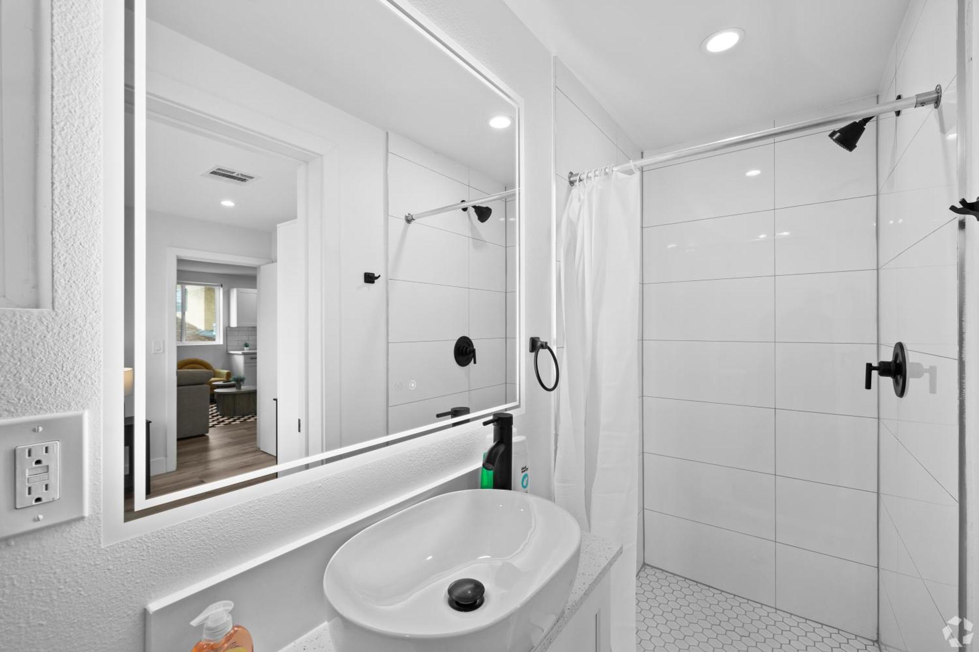 Chic Private With Bath-steps To Usc And Downtown La